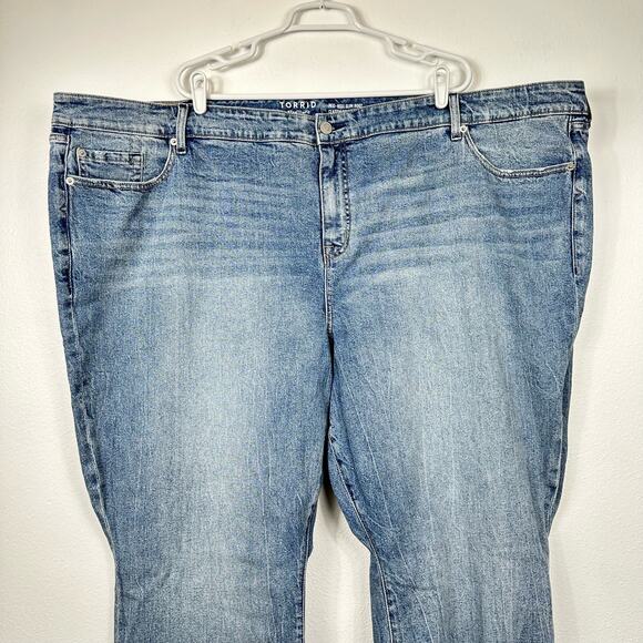 NWT Torrid Perfect Slim Boot Classic Denim Mid-Rise Jean 30XT - Picture 4 of 16